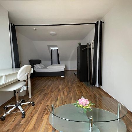 Geraeumige 3-Zimmer-Ferienwohnung Im Herzen Von Кассель Экстерьер фото