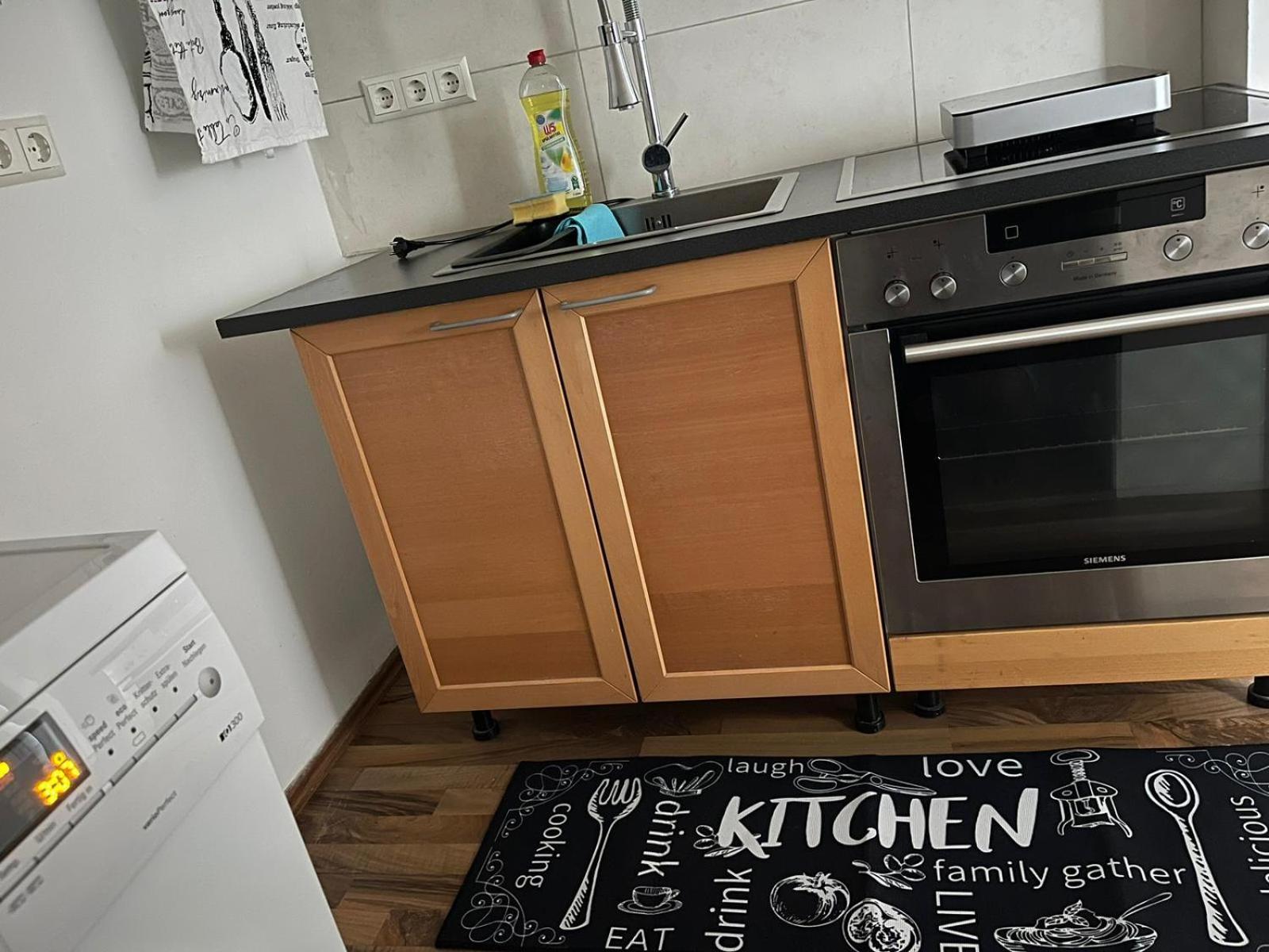 Geraeumige 3-Zimmer-Ferienwohnung Im Herzen Von Кассель Экстерьер фото