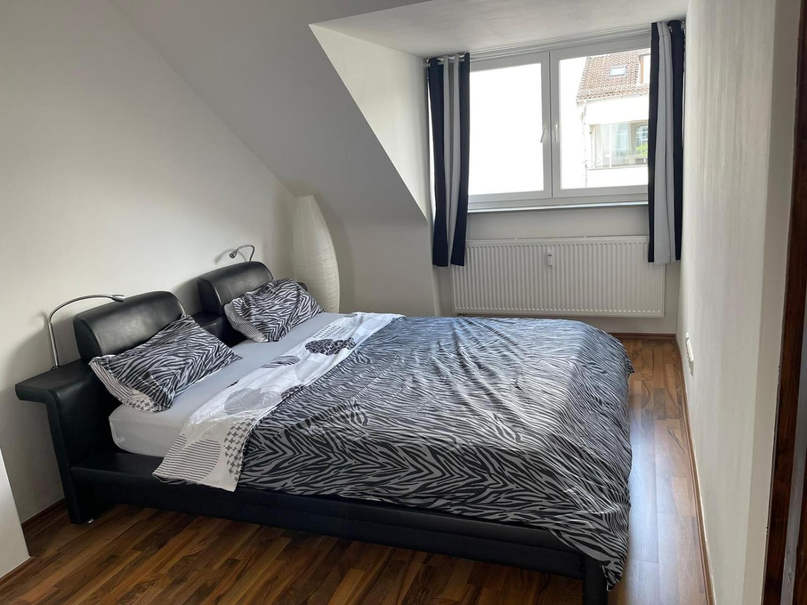 Geraeumige 3-Zimmer-Ferienwohnung Im Herzen Von Кассель Экстерьер фото