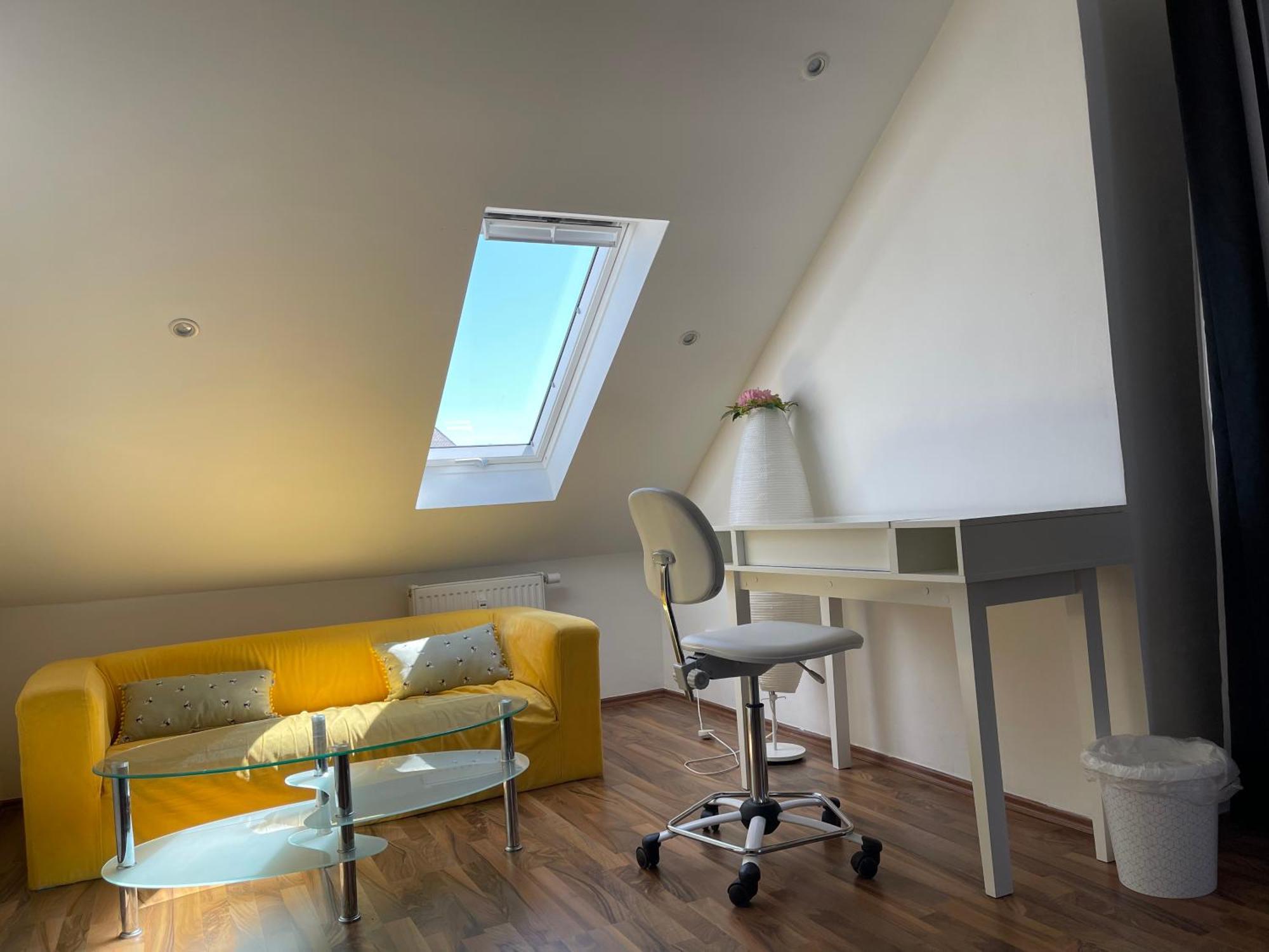 Geraeumige 3-Zimmer-Ferienwohnung Im Herzen Von Кассель Экстерьер фото