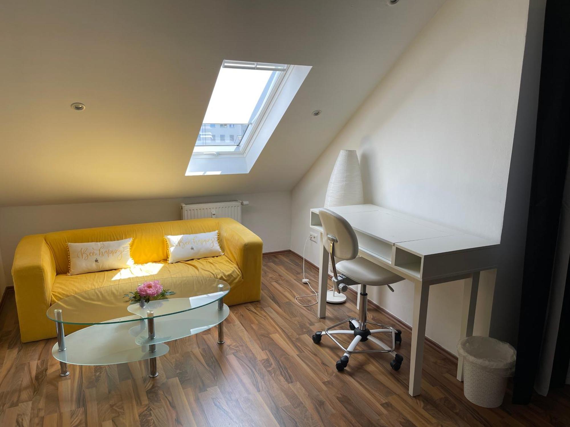 Geraeumige 3-Zimmer-Ferienwohnung Im Herzen Von Кассель Экстерьер фото