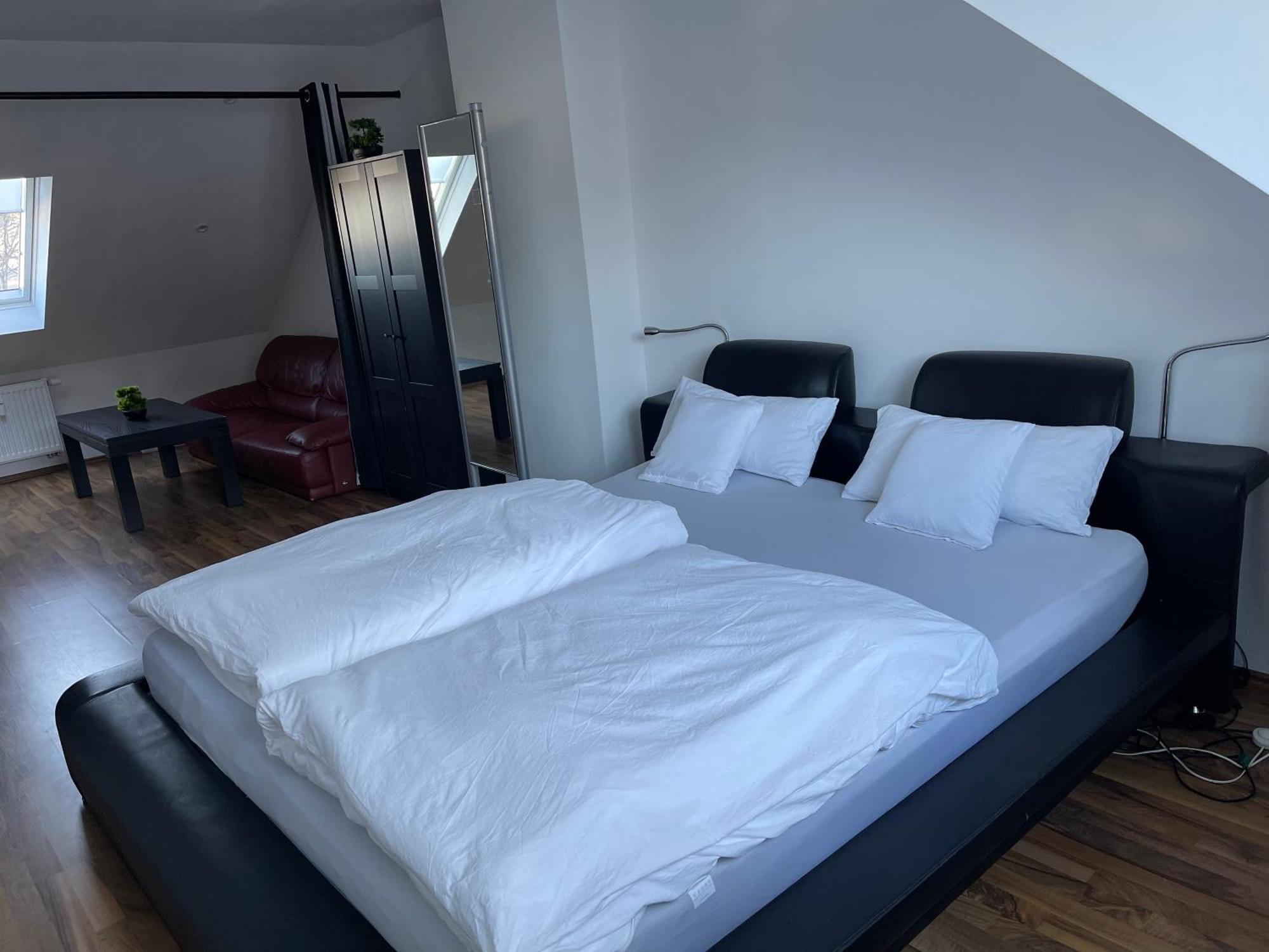 Geraeumige 3-Zimmer-Ferienwohnung Im Herzen Von Кассель Экстерьер фото